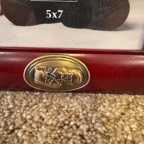 🎃🎃 3/$30 Baby frame 5x7 wooden - Picture 2 of 5